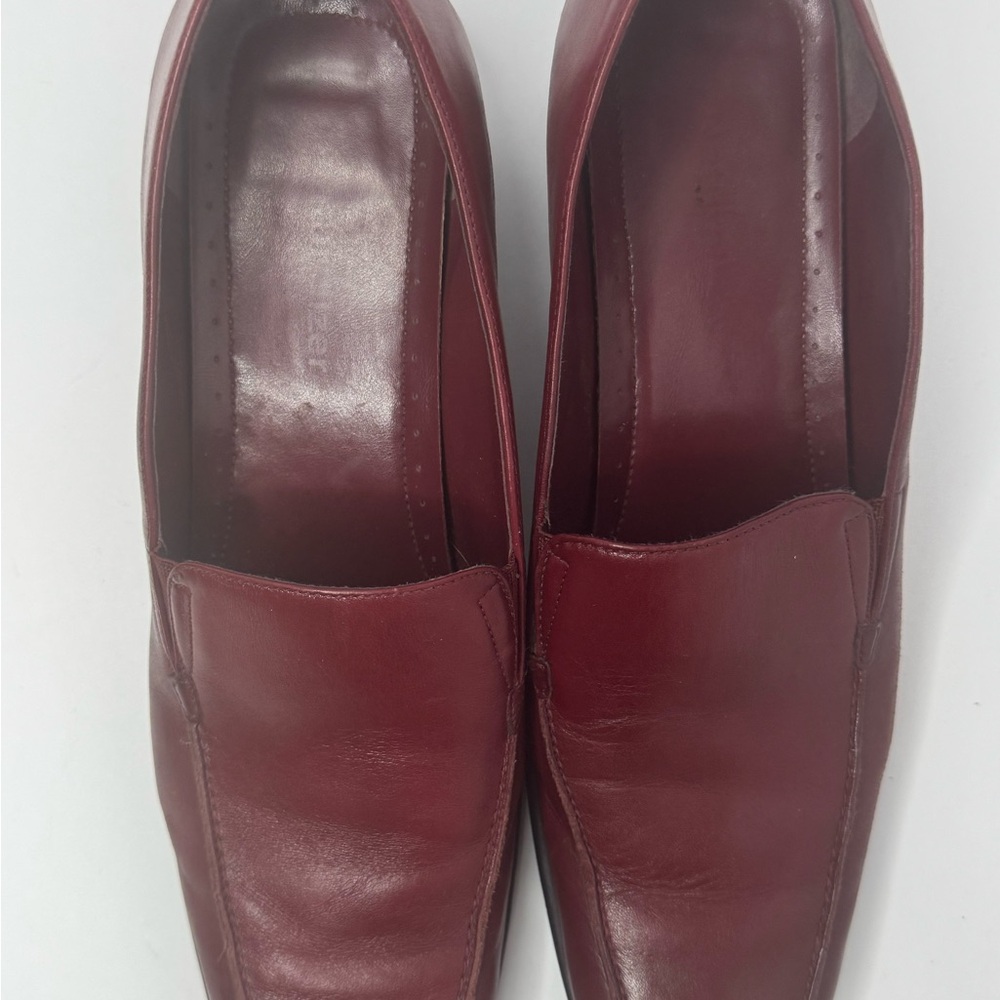 Naturalizer Red Leather Slip-Ons Size 9.5M - Picture 2 of 10